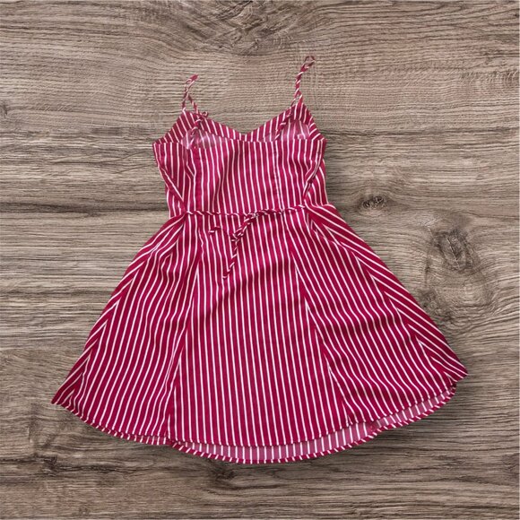 ModCloth Red & White Striped Shift Dress With Adjustable Straps Summer Vacation - Picture 2 of 5